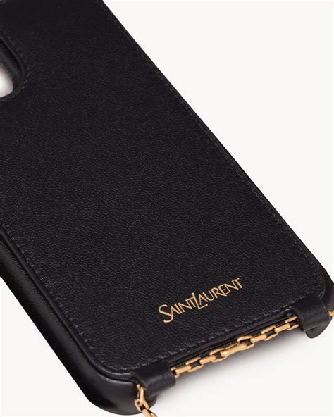 IPHONE 15 CASE IN LEATHER .